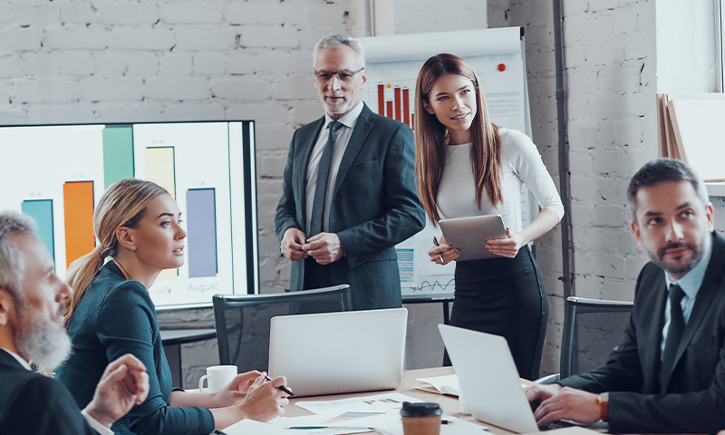 Επιτροπή Ανθρώπινου Δυναμικού και Αμοιβών